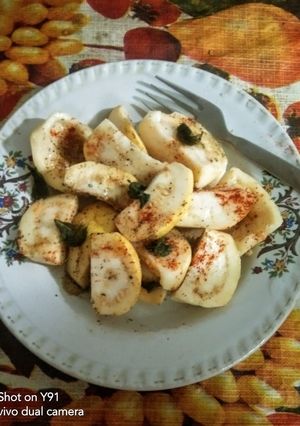 A picture of Spicy Guava Salad.
