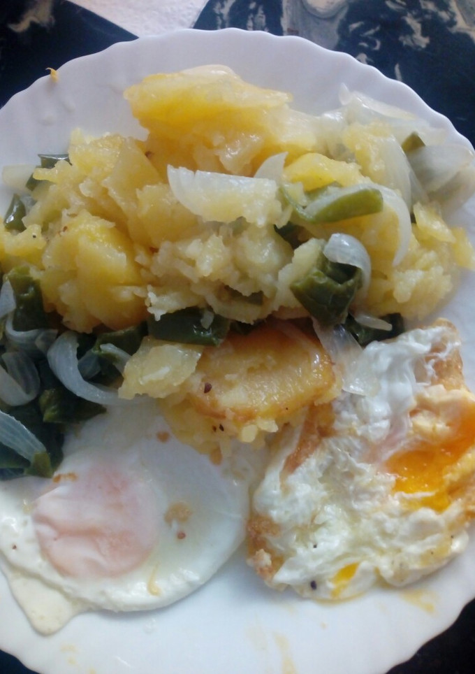 Una foto de Patatas a lo pobre