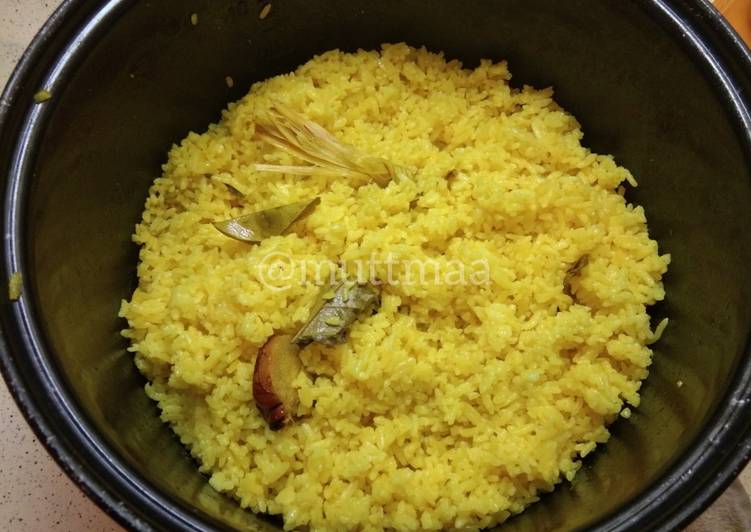 Cara memasak nasi kuning dengan magic com