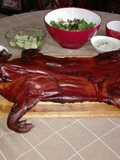 Lechón horneado y ahumado