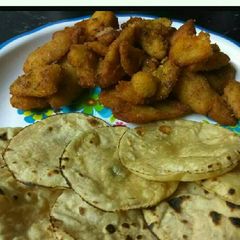 A picture of Chatpata Arbi Cutlets with Roti.