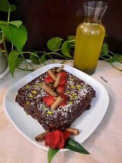 عکسی از دستور کیک یخچالی با بیسکوییت پتی بور