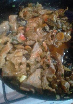 Una foto de Bifes de nalga salteado
