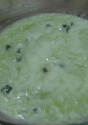 A picture of Cucumber   Raita.
