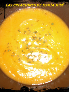 Una foto de Crema de zanahoria con toque de perejil