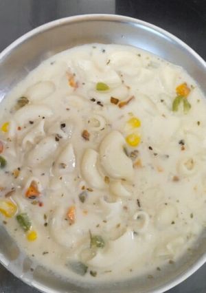 व्हाइट पास्ता (white pasta recipe in Hindi) रेसिपी मुख्य फोटो