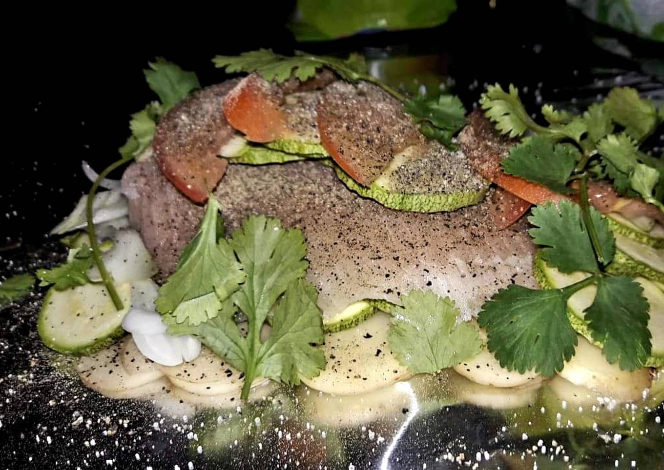 Pescado empapelado en sartén