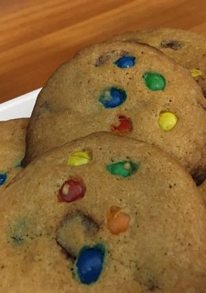 O poză a rețetei M&M cookies /fursecuri cu M&M.