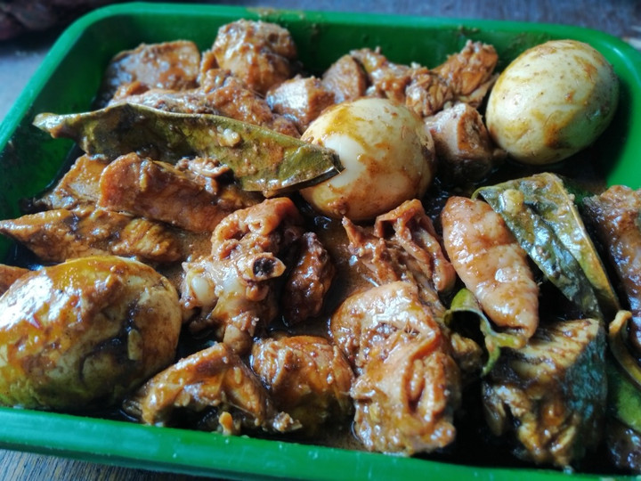 Langkah Mudah untuk Membuat Rendang Ayam &amp;amp; Telur (Bumbu Instant Indofood) yang Sempurna