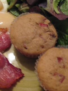 A picture of Rhubarb Muffin.