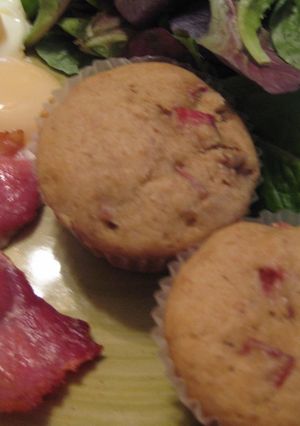 A picture of Rhubarb Muffin.
