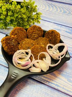 मटन कीमा टिक्की (Mutton Keema Tikki recipe in hindi) रेसिपी मुख्य फोटो