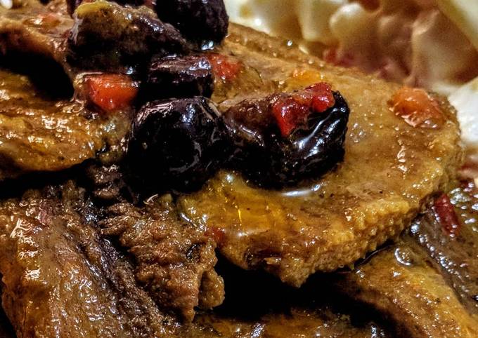 Lengua De Res🐮 Guisada Con Salsa De Uvas Pasas🍇 Receta De 🌺zandry Abradelo🌺 Cookpad