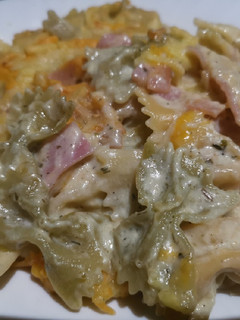Una foto de Pasta con nata a las finas hierbas