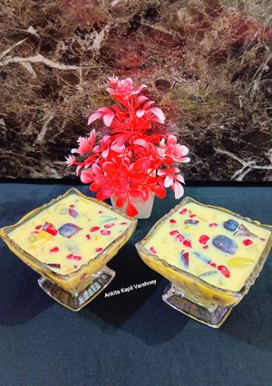 A picture of Fruit (Custard).