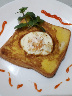Foto resep Egg in a hole french toast