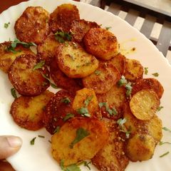 A picture of Fry aloo.
