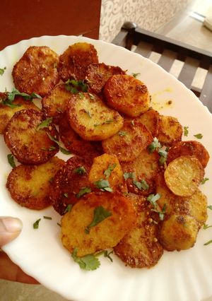 A picture of Fry aloo.