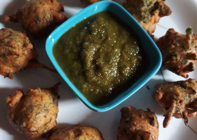 Methi palak pakoda
