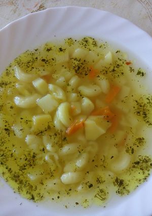 Фото Суп на курином бульоне с макаронами.