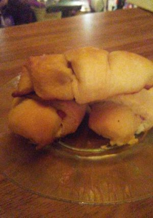 A picture of Mascarpone Crescents.