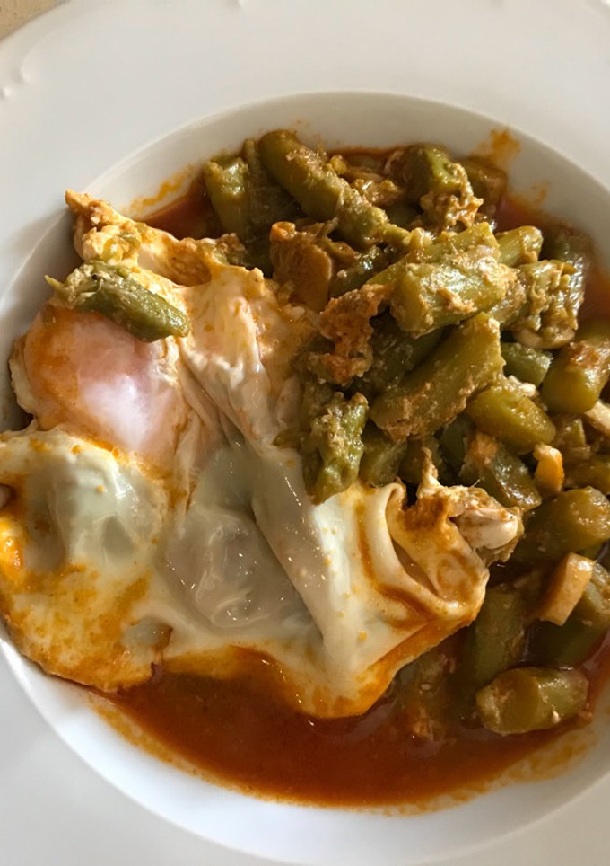 Una foto de Espárragos gruesos con huevo cuajado