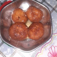 A picture of Gulab jamun.