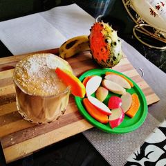 A picture of Pawpaw,pineapple,banana smoothie#15misorlessrecipe.