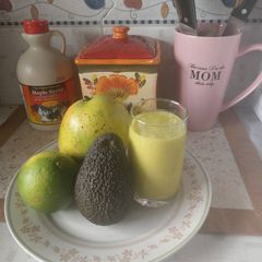 A picture of Avocado Mango smoothie.
