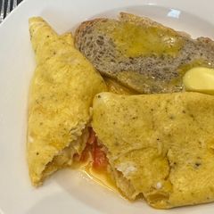 A picture of Professional Cheese and Tomato Omelette - Pro Style :P.