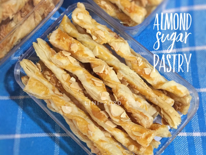 Langkah Mudah untuk Menyiapkan Almond sugar pastry - kue kering - almond - cemilan simple, Lezat