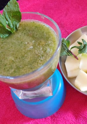 A picture of Mint muskmelon smoothie.