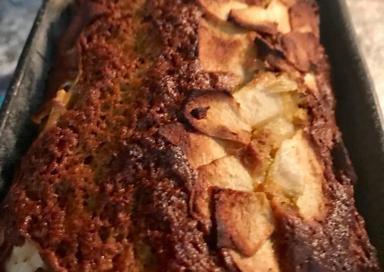 Bizcocho de zanahoria y almendra con toque dátil, canela y manzana