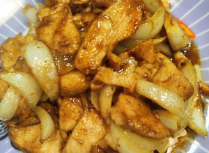 รูปของ อกไก่ผัดหอมใหญ่