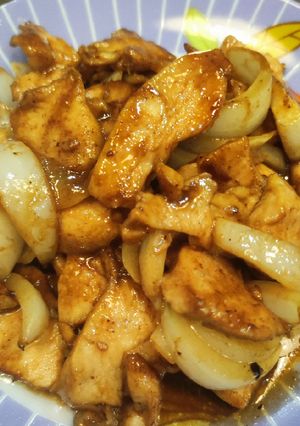 รูปของ อกไก่ผัดหอมใหญ่