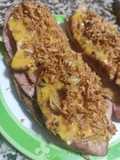 Tostadas de bacon, pollo, cebolla y miel/mostaza