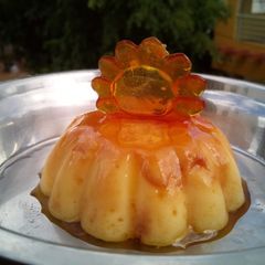 A picture of Carmal custard.