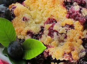 Una foto de COBBLER DE FRUTAS con Splenda o azúcar