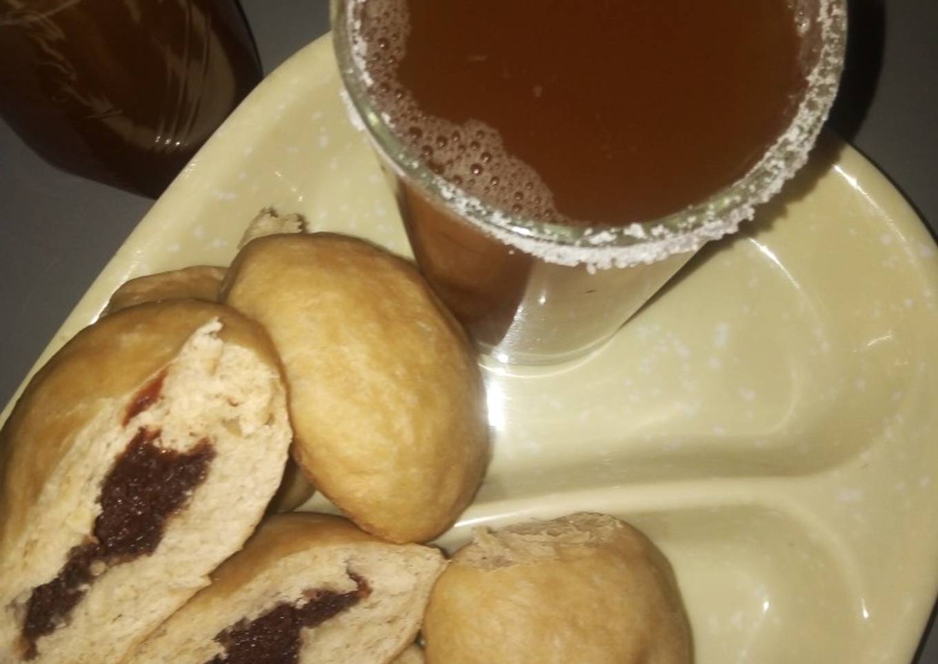 Steam stuffed bread