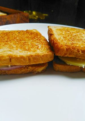 पनीर वेज सैंडविच (paneer veg sandwich recipe in hindi) रेसिपी मुख्य फोटो