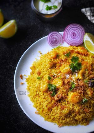 চিংড়ির নারকেল দুধের পোলাও (Chingrir narkel dudh pulao recipe in Bengali) রেসিপির প্রধান ছবি