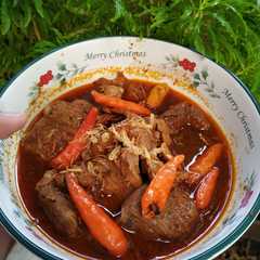 A picture of Oseng mercon daging sapi.