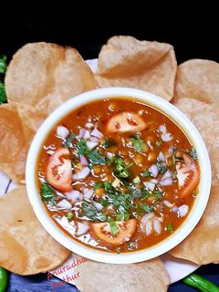 छोले पूरी (chole poori recipe in Hindi) रेसिपी मुख्य फोटो
