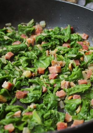 Una foto de Acelgas rehogadas con jamón