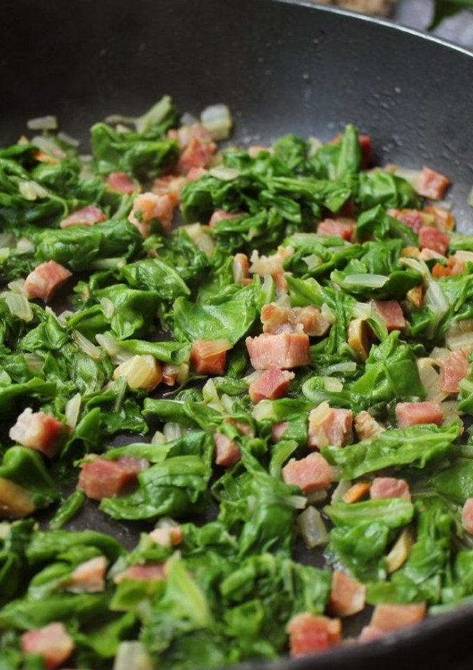 Una foto de Acelgas rehogadas con jamón