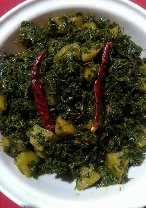 A picture of Methi aalu.