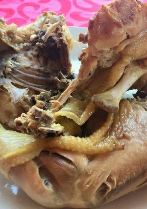 A picture of Umleqwa(Chicken).