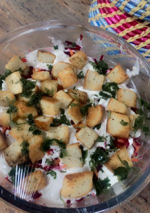 صورة لوصفة سلطة لذيذة بصوص الزبادي اللذيذ😍جربوها راح تحبوها😋