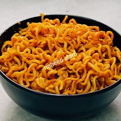 A picture of Garlic Cheesy Maggi.