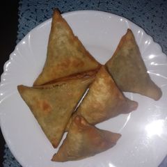 A picture of Beef samosas.